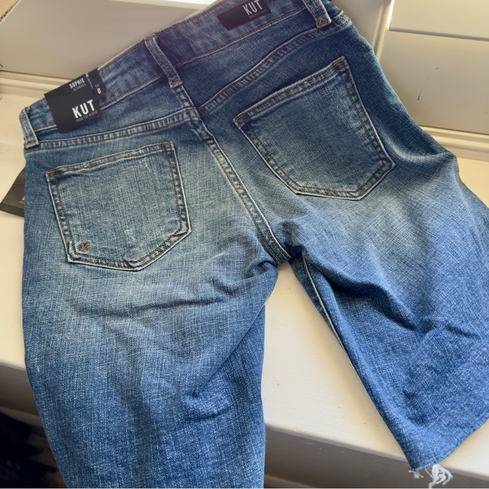 Kut from the Kloth Sophie Bermuda Frayed Hem Blue Size 0 NWT - Picture 9 of 11
